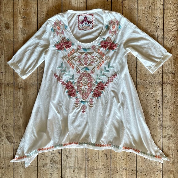 Johnny Was Top White Embroidered Short Sleeve Flowy Boho Womens XS - Picture 1 of 8